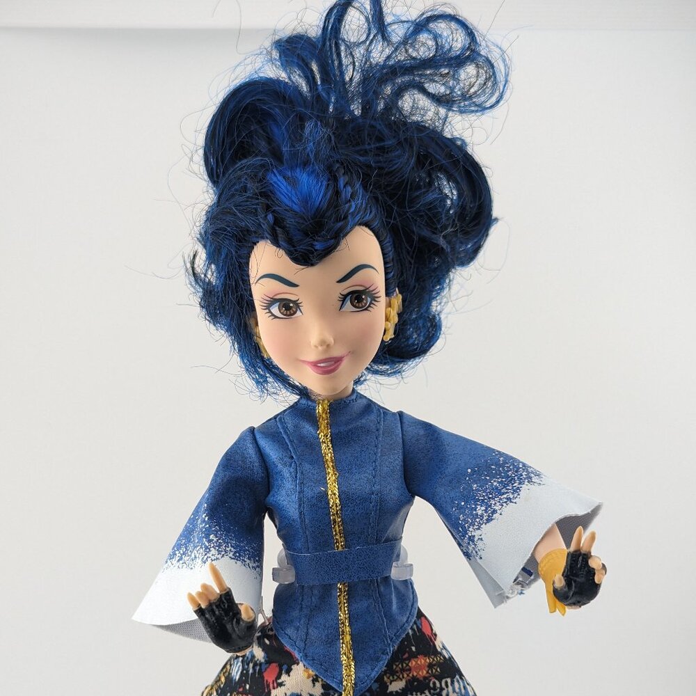 Disney Descentants doll Evie